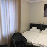 Jn Rzeczna 4 Apartman *
