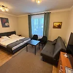 Jn Rzeczna 4 Apartman *